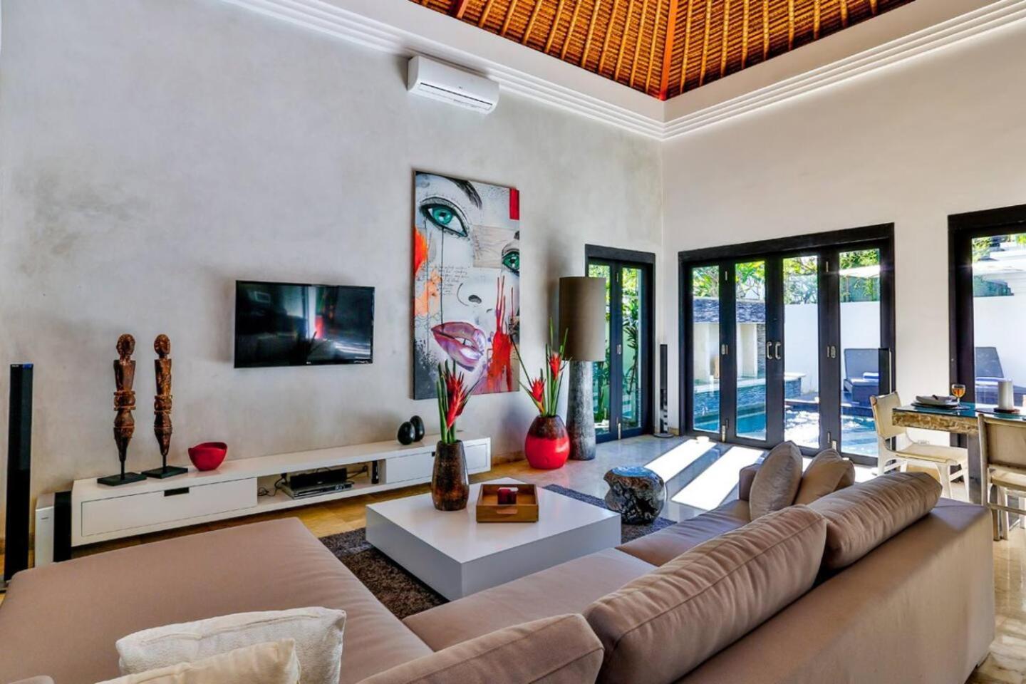 The Residence Seminyak Exterior photo