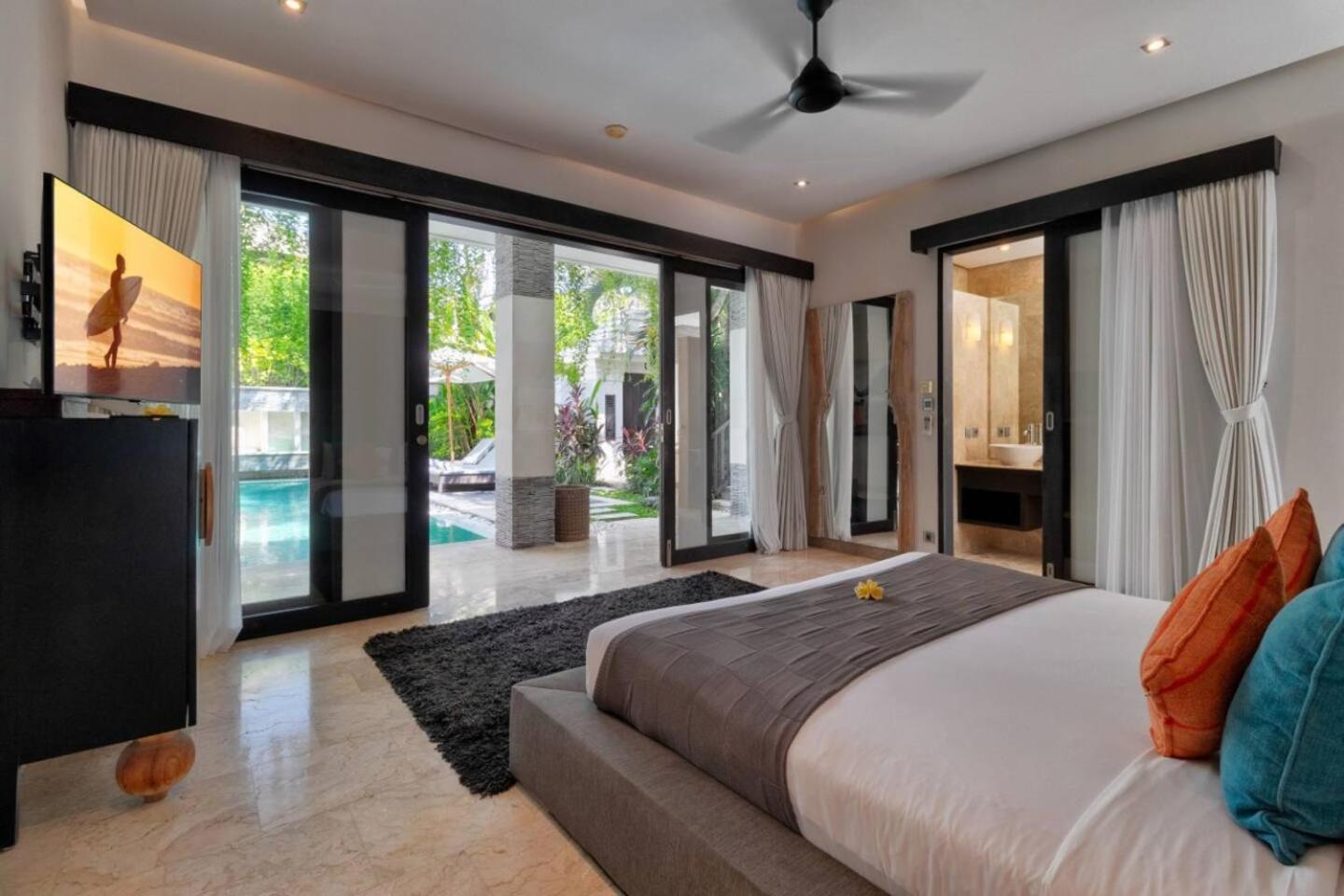 The Residence Seminyak Exterior photo