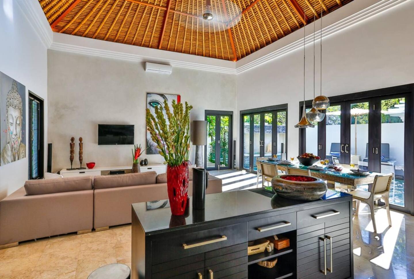 The Residence Seminyak Exterior photo