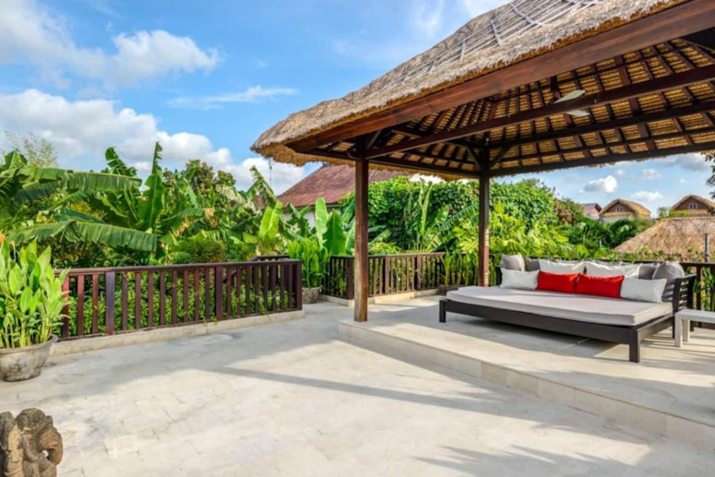 The Residence Seminyak Exterior photo